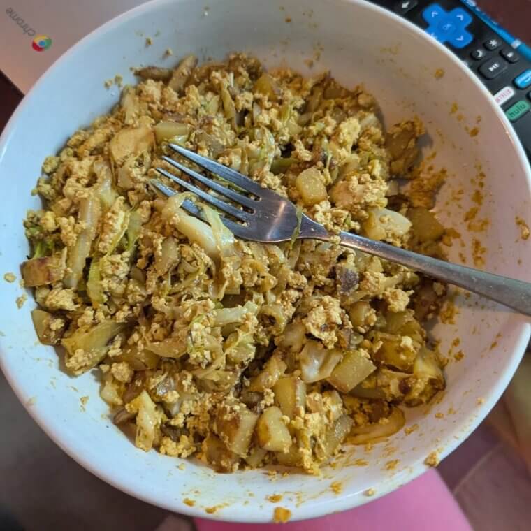 Cabbage Stir-Fry With Tofu and Eggs