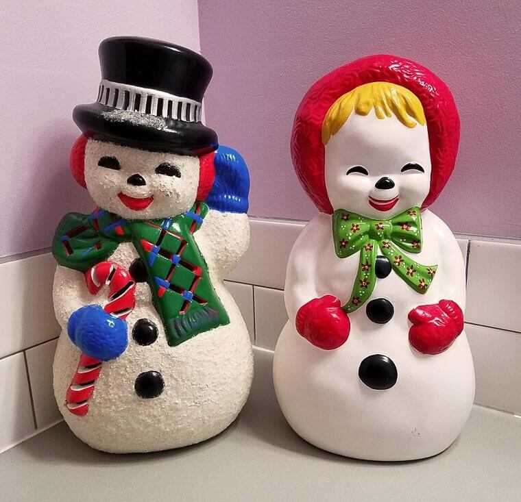 Vintage Snowmen Figurines Collectors Are Buying
