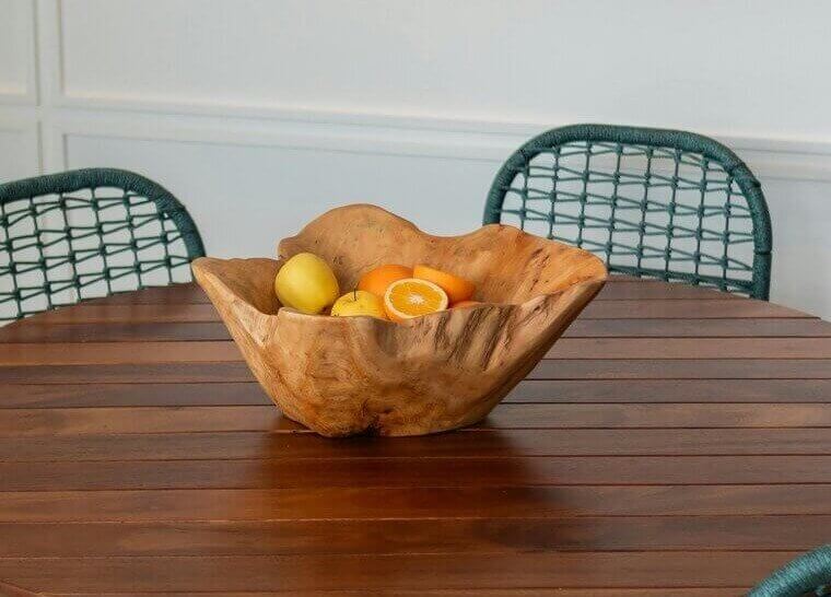 Natural Elements in Dining Spaces