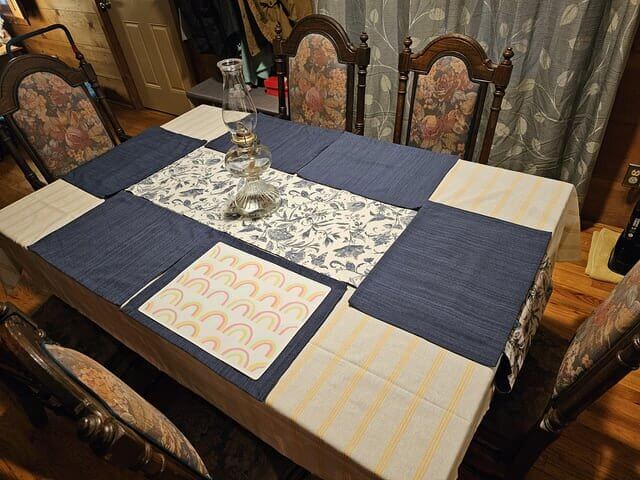 Clashing Table Linens and Patterns