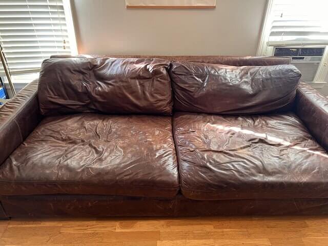 Worn-Out Leather Sofas That Undermine Elegance