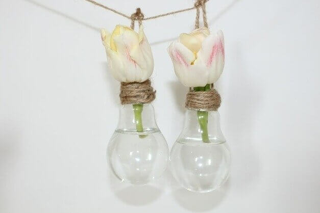 Turn Old Light Bulbs Into Flower Vases