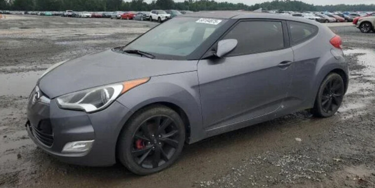 2017 Hyundai Veloster - $900