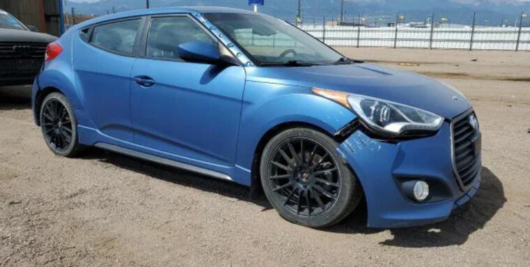 2016 Hyundai Veloster - $2,900