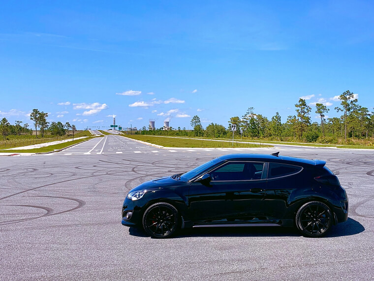 2015 Hyundai Veloster - $1,800