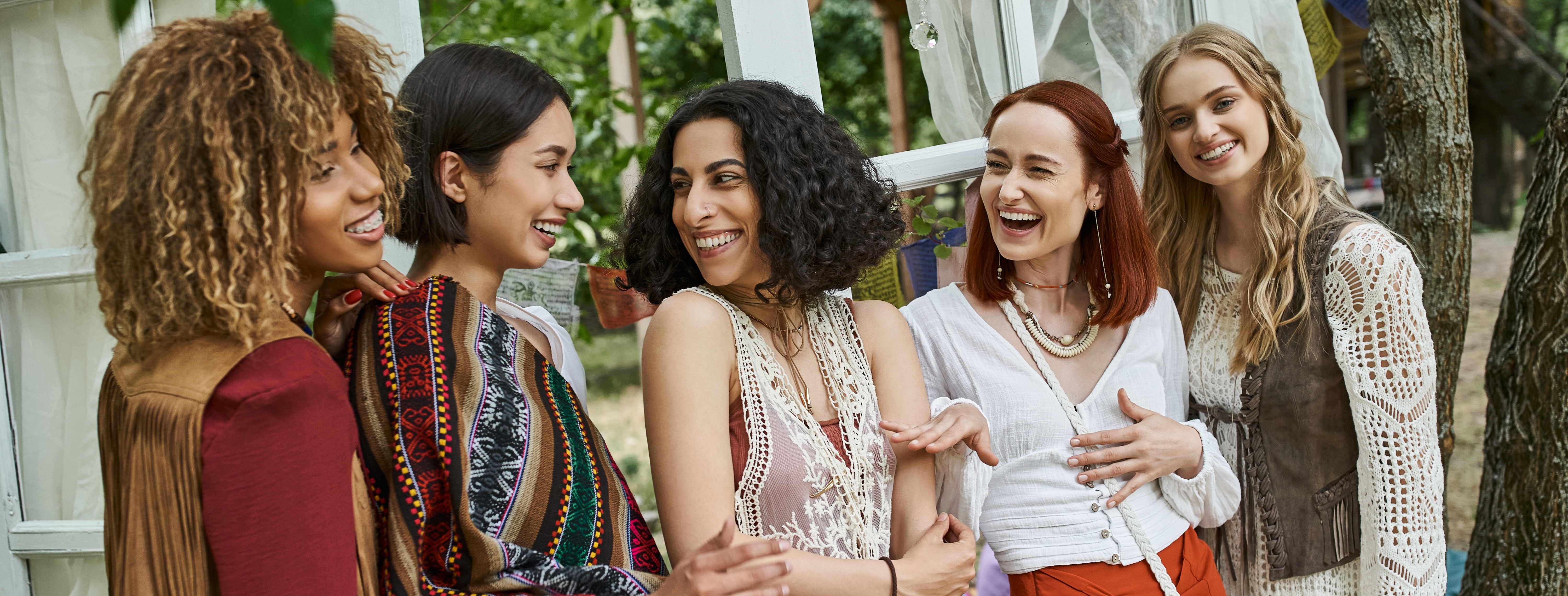 Belly-Hiding Boho Tops For The Upcoming Summer
