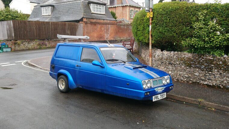 Reliant Robin