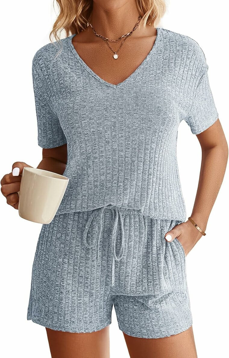 Comfy Women's Lounge Set: Ekouaer Pajama for Relaxation - Don’t Miss the 35% Discount! 