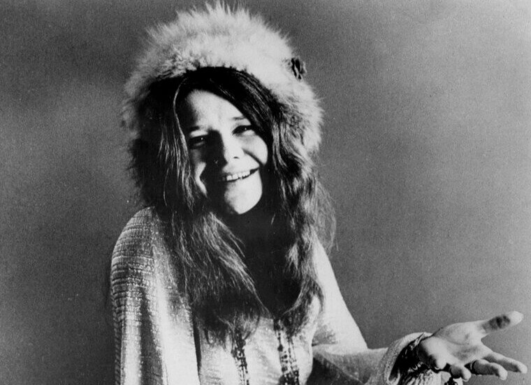 22. Janis Joplin: The Star Who Smashed a Bottle Over Jim Morrison’s Head After He Refused to Take "No" for an Answer