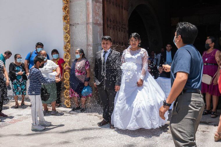 Mexico's Lasso Tradition For Newlyweds