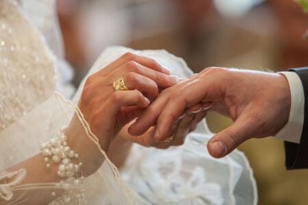 Egyedi esküvői ünnepségek a világ minden tájáról