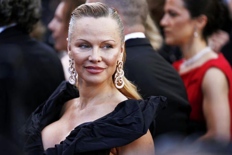 Pamela Anderson – Now