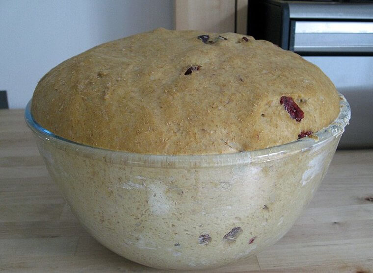 Ditch Yeast and Let Dough Rise Naturally