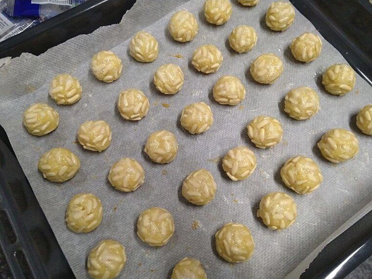 Prevent Sticking Using Parchment Paper