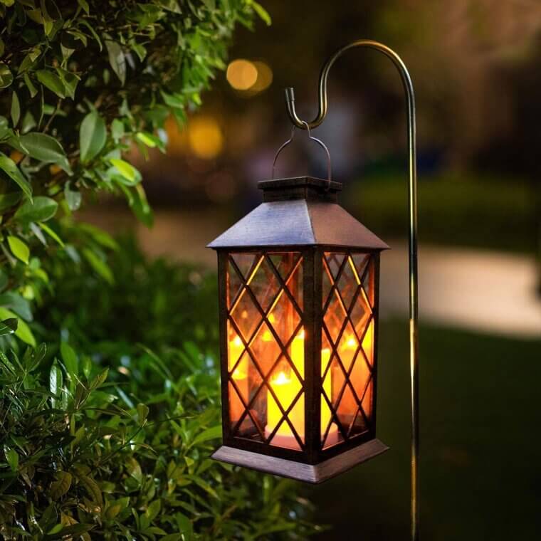Solar Lantern - Illuminate Your Garden with Style 