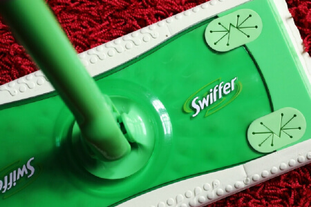 The Many Useful Things You Didn’t Know a Swiffer Could Do