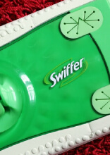 The Many Useful Things You Didn’t Know a Swiffer Could Do