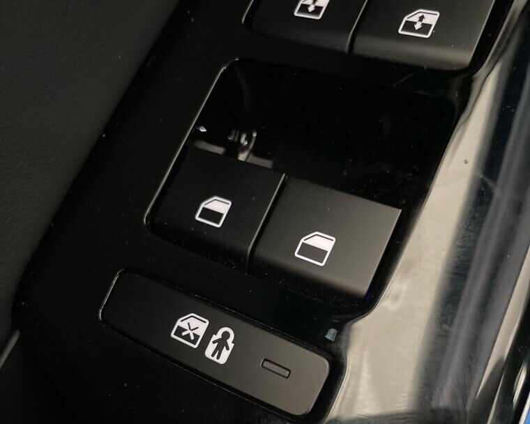 ​Driving Without Child Locking Rear Doors