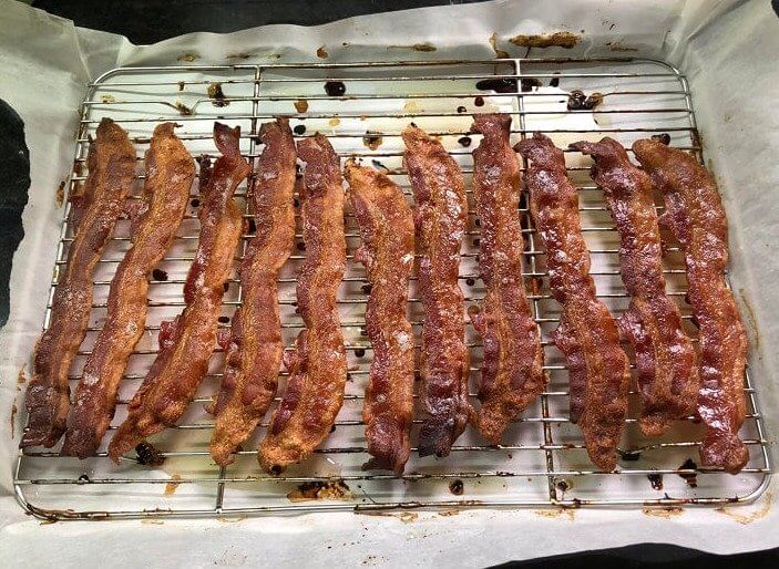 Hör auf, deinen Speck zu braten - es ist viel einfacher, ihn in den Ofen zu legen