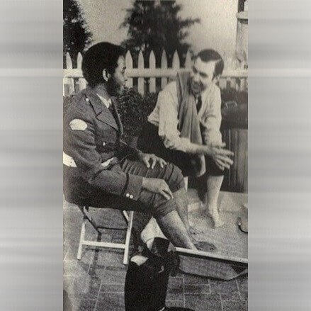 Мистер Роджерс и офицер Клеммонс - мощная дружба