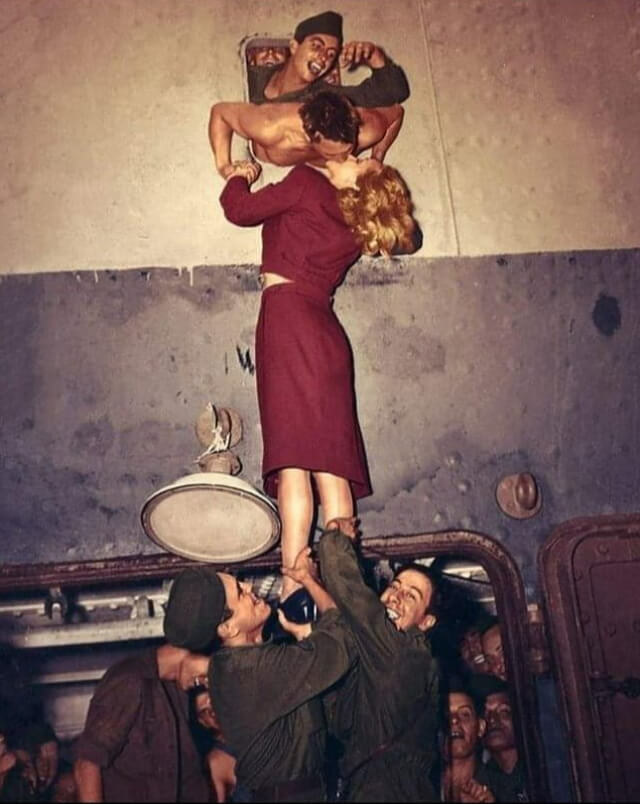 Приветствие героя