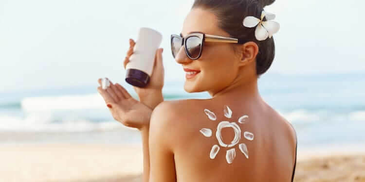 A ‘Base Tan’ Protects Your Skin From Sunburn