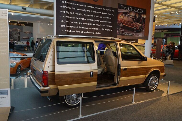 1984 Dodge Caravan