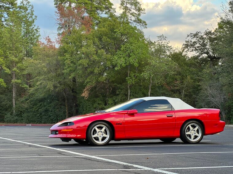 Chevrolet Camaro (4th Generation)