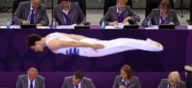 100 Perfectly Timed Photos That Will Mess with Your Brain