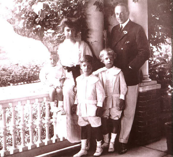 The Residents of Alcatraz: Growing Up on "The Rock"