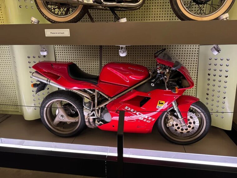 Ducati 916 (1994)