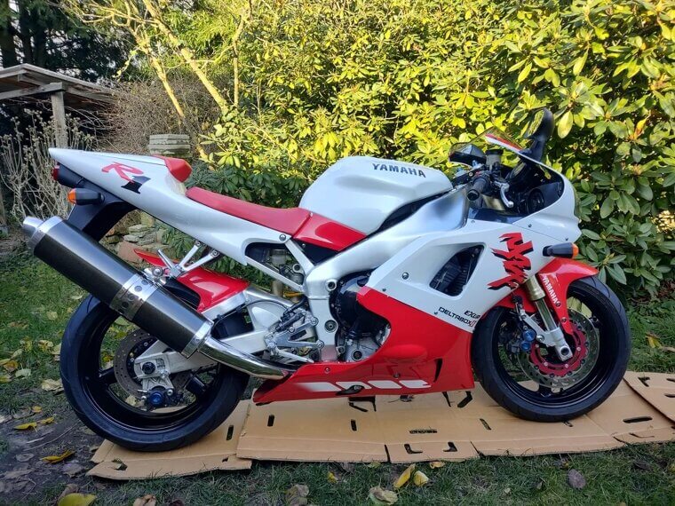 Yamaha YZF-R1 (1998)