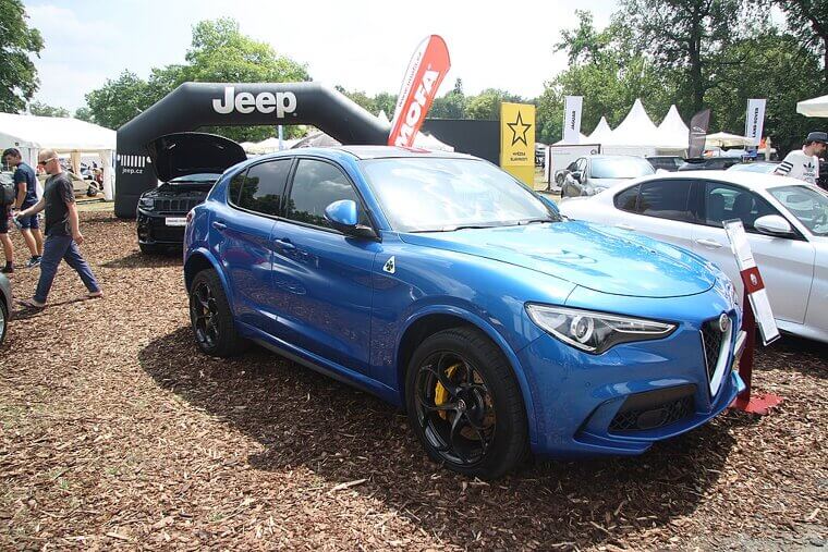 Alfa Romeo Stelvio Quadrifoglio (2018–present)