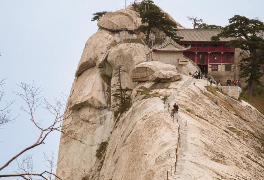 Houses That Would Require Nerves of Steel to Live in