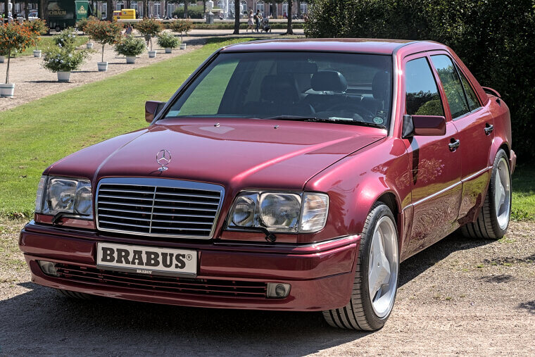 Mercedes-Benz W124: The Over-Engineered Masterpiece From the Era Before Complicated Electronics