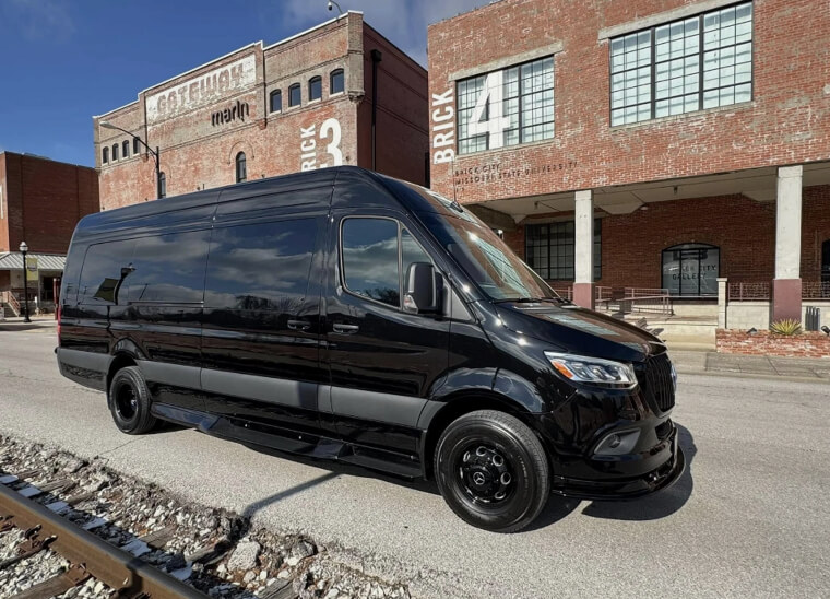 2025 Mercedes-Benz First Class Customs Limo Limousine VIP - $154,900.00