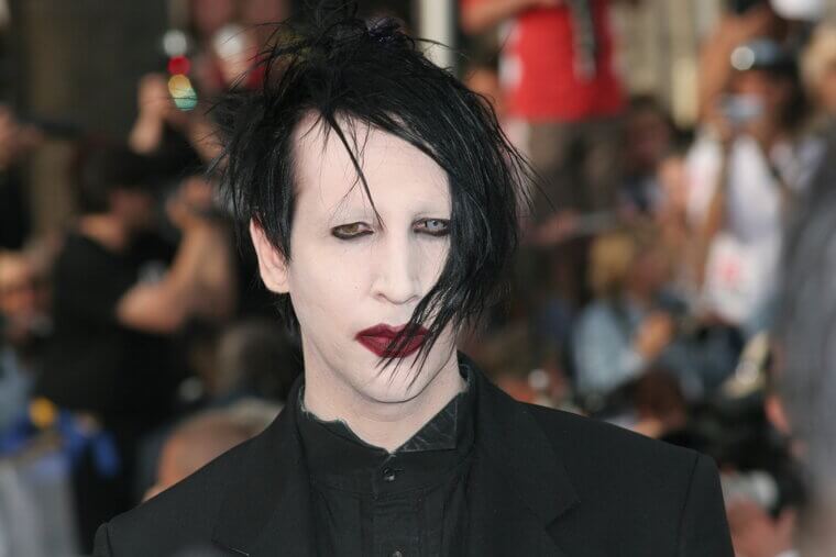 Marilyn Manson Having His Lower Ribs Removed: Myth