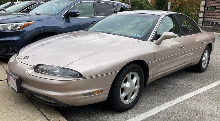 Oldsmobile Aurora (1995-2003)