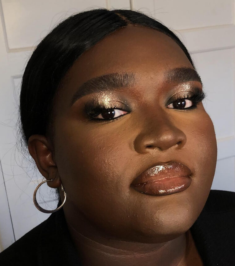 Intenta que tu piel no brille en exceso