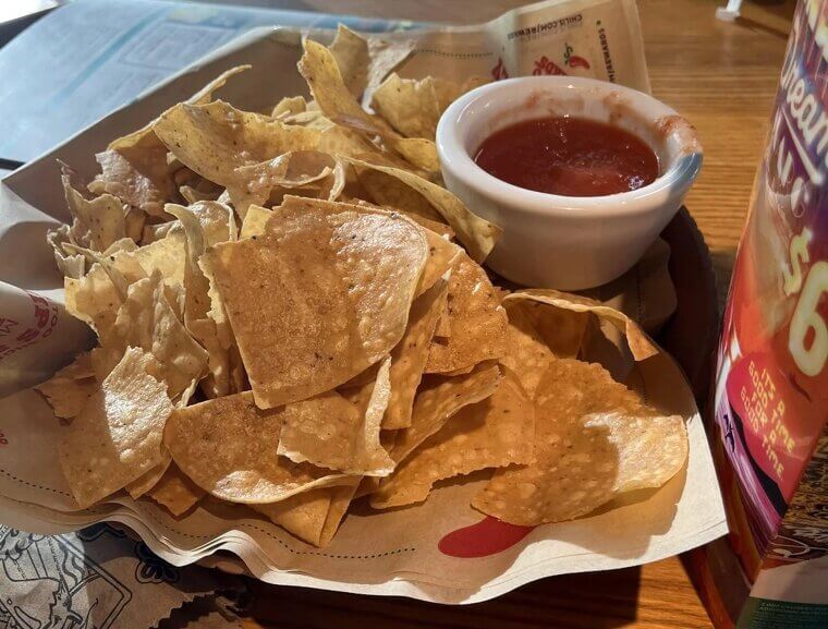 Spicy Salsa With Tortilla Chips