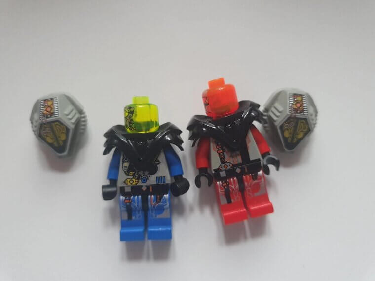 Helps With Unsticking Legos