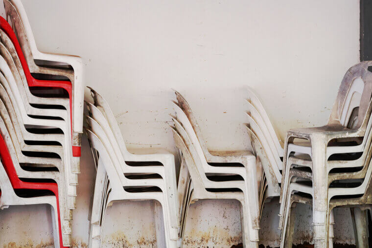 New Look To Faded Plastic Furniture