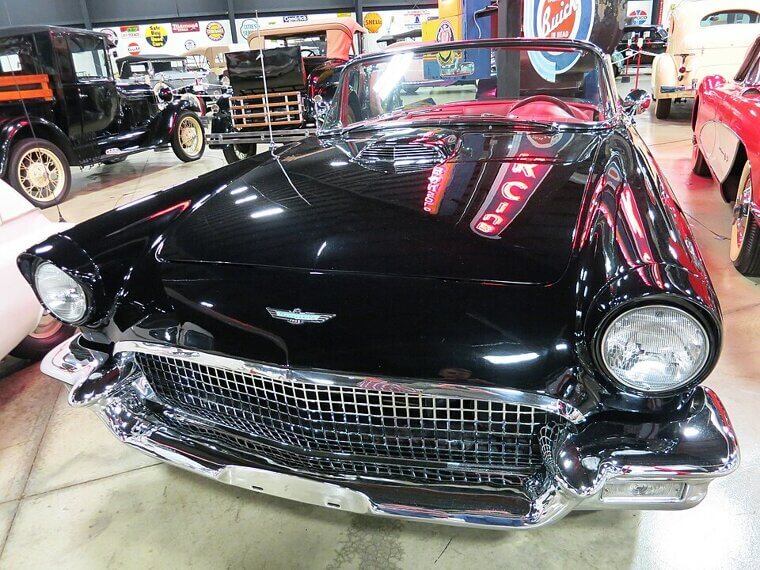 1950s: Ford Thunderbird