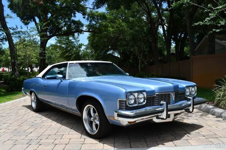 1973 Pontiac Bonneville – $11,500