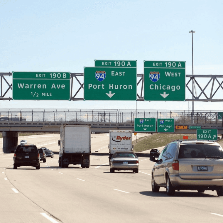 Pon Atención A Las Señales De La Autopista