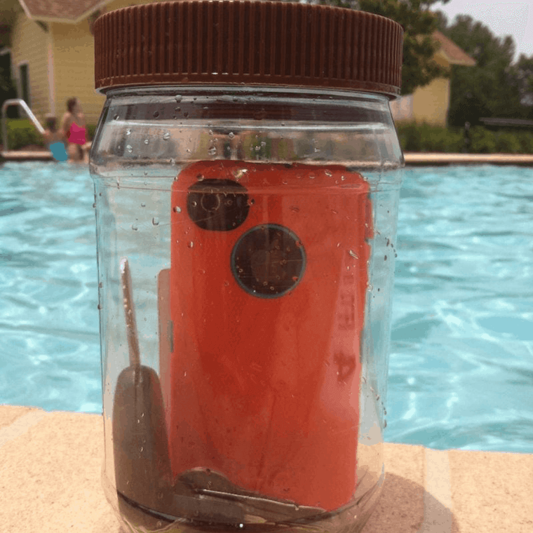 Peanut Butter Jar Trick For Those Hot Summer Days