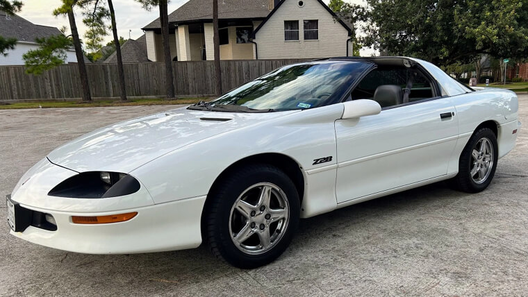 1997 Chevrolet Camaro Z28 - $9,400.00
