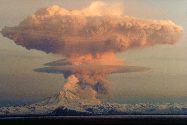 The Redoubt Volcano Eruption