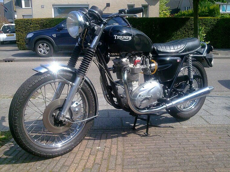 Triumph Bonneville T140 (1973–1983)
