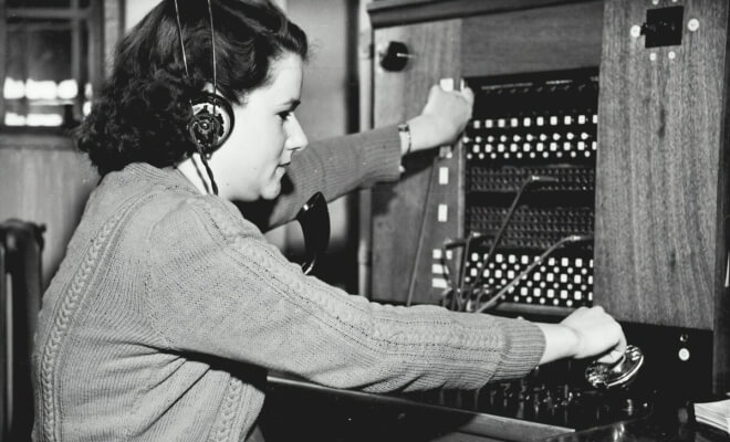 Everyday Jobs From the 60s and 70s That No Longer Exist